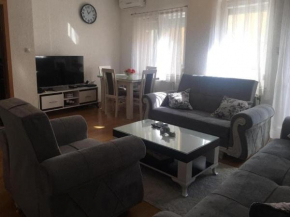 Cozy Apartment near City Park